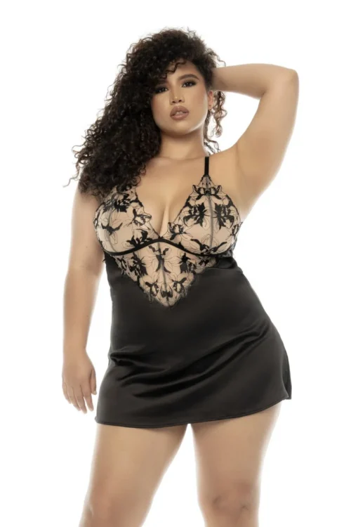 Nuisette grande taille satin dentelle brodée luxe bretelles ajustables noir chair fentes latérales fluide confortable glamour