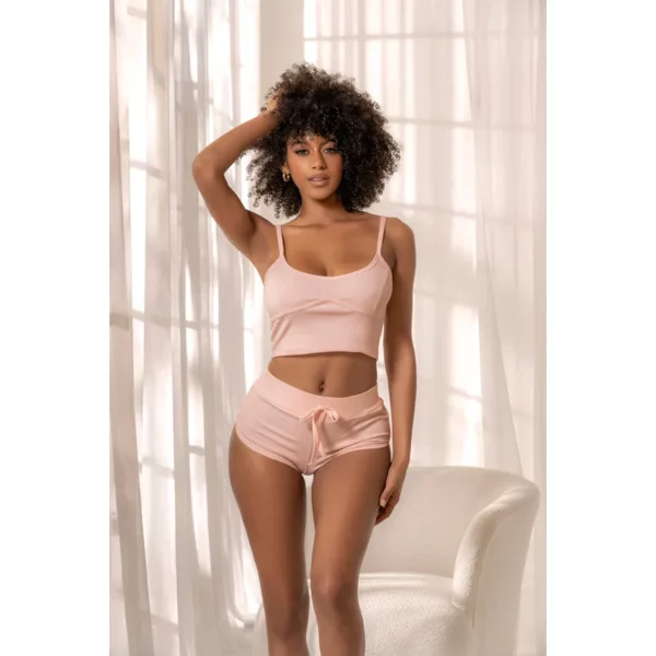 Ensemble Deux Pièces Rose Côtelé avec Haut à Bretelles et Short Assorti