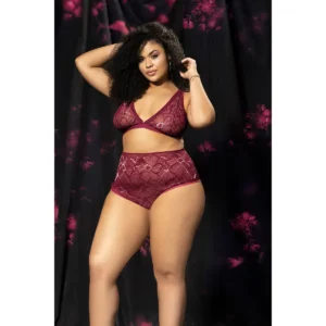 Ensemble lingerie bordeaux en dentelle florale brillante, vue de face, soutien-gorge triangle et culotte taille haute.