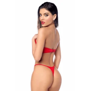 Ensemble lingerie rouge vue de dos, bustier bandeau fermé, string fin, tissu lisse et brillant