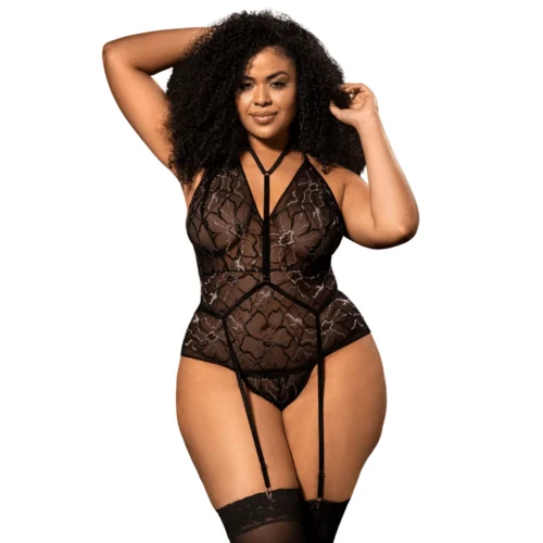 Body grande taille noir en dentelle florale, vue de face, bretelles halter et jarretelles fines ajustables.