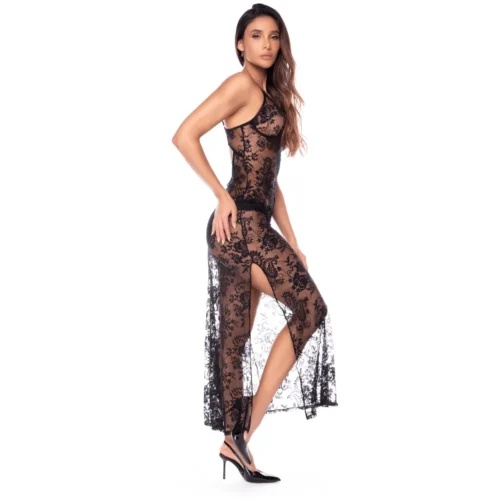 Nuisette longue en dentelle noire transparente, vue de profil, fente latérale, fines bretelles, détails floraux.